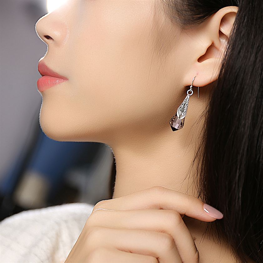 Silver Dangling Earring