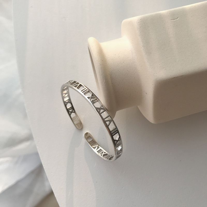 Fashion Hollow Roman Numeral Silver Open Bangle