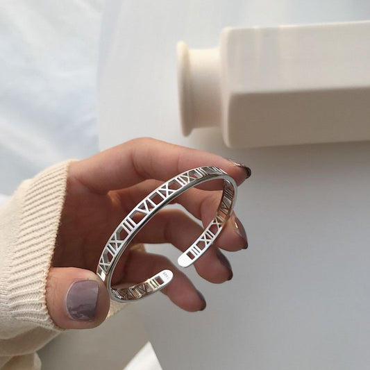 Fashion Hollow Roman Numeral Silver Open Bangle