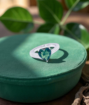 Green Heart Ring (Emerald Heart)