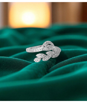Elara Leafy Sparkle Silver Ring