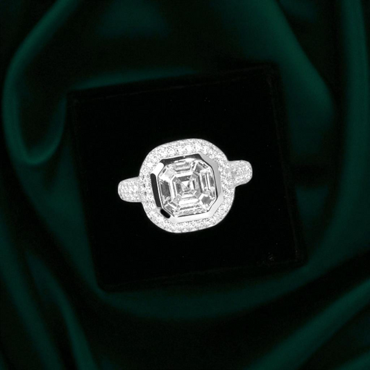 Vintage Emerald Illusion Silver Ring