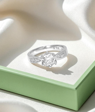 Timeless Petal Solitaire Silver Ring